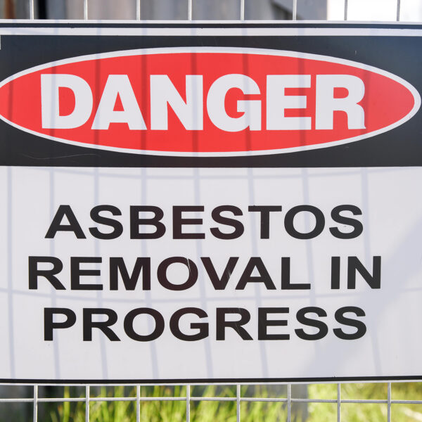 The Risks of Asbestos: How to Work Safely Around Contaminated Areas